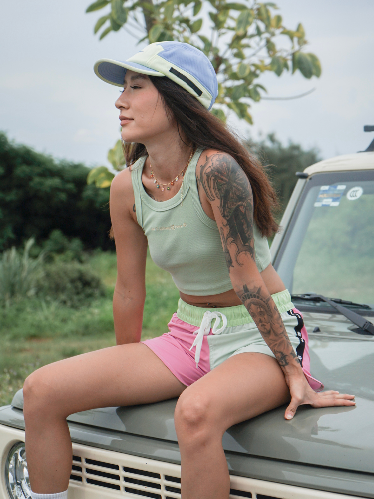 CHILLHANG Island Vibrant Board Shorts - Women's