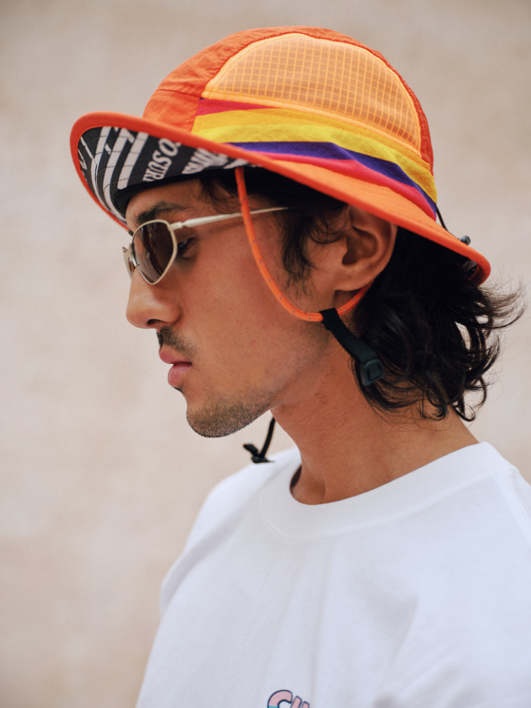 CHILLHANG Rainbow Panel Bucket Hat