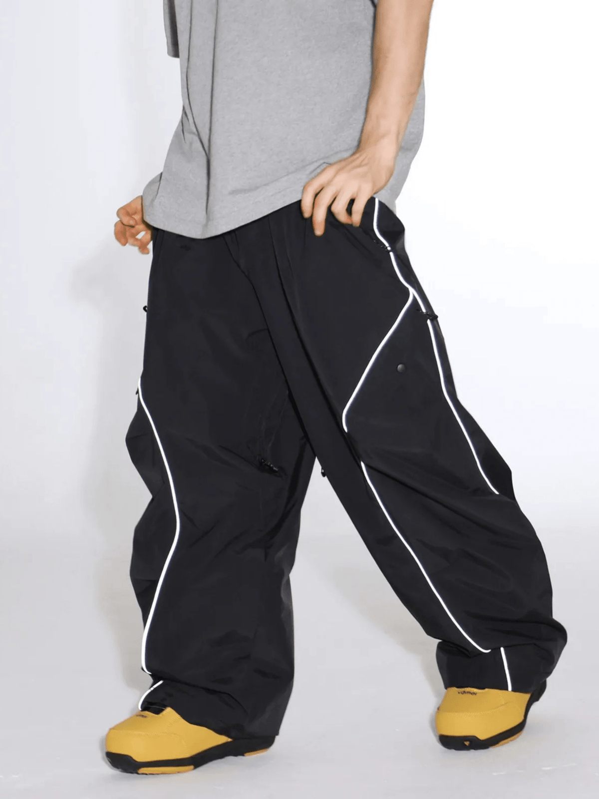 Gsou Snow Reflective Trim Baggy Cargo Snow Pants - Unisex